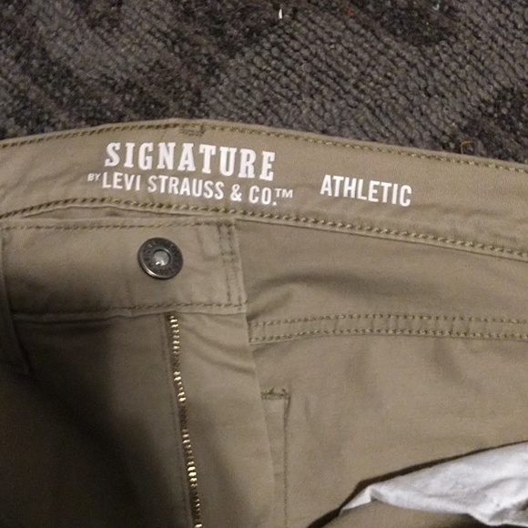 Levi's Signature Pants - Picture 2 of 3